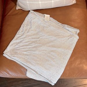 Solly Baby Wrap - Grey and White Stripe